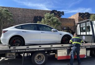 Car towing in Poway