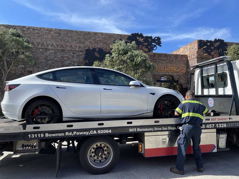 Car towing in Poway